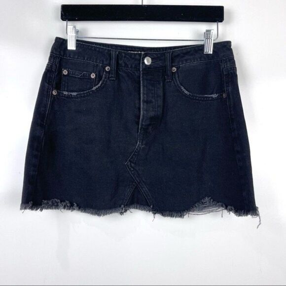 American Eagle AEO Button Fly Distressed Raw Hem Cut Off Denim Mini Skirt Size 6 - Picture 1 of 8